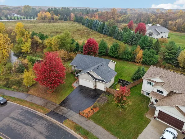 31758 Newport Curv, Lindstrom, MN 55045