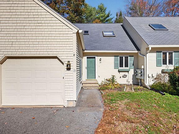 2nd image of 29 Chickadee Lane #29