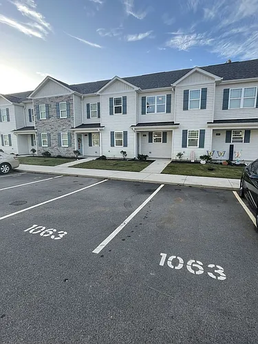 1063 Peony Ln Photo 1