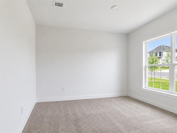 5th image of 267 Verny Grove Ln
