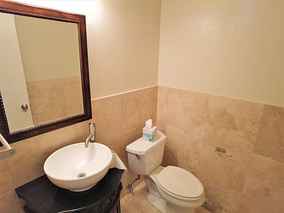4th image of 5652 Canterbury Dr