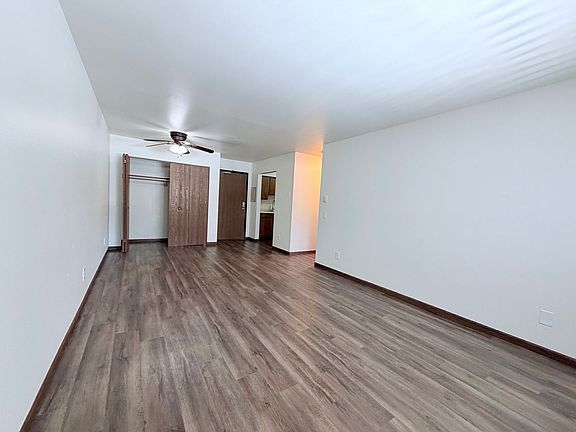 4th image of 130 S Burritt Ave #17258651