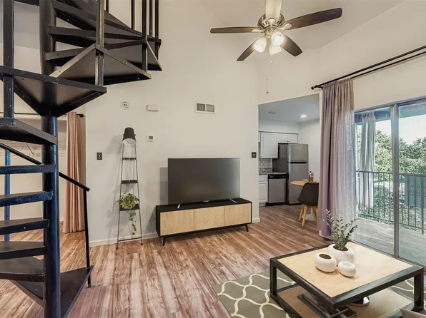 1840 Burton Dr APT 208, Austin, TX 78741