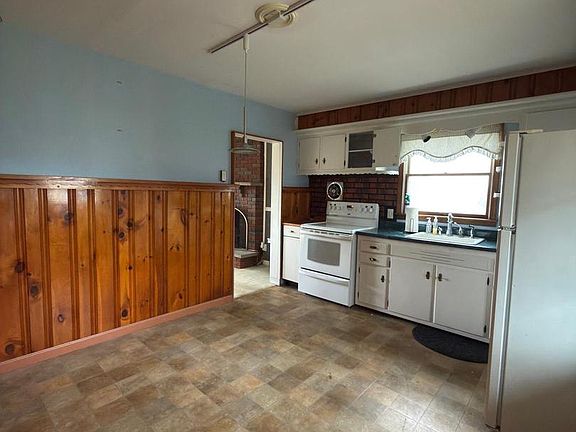 4th image of 51 Mahoney Rd