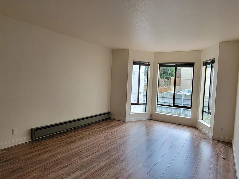 6533 Geary Blvd #1 — Photo 2