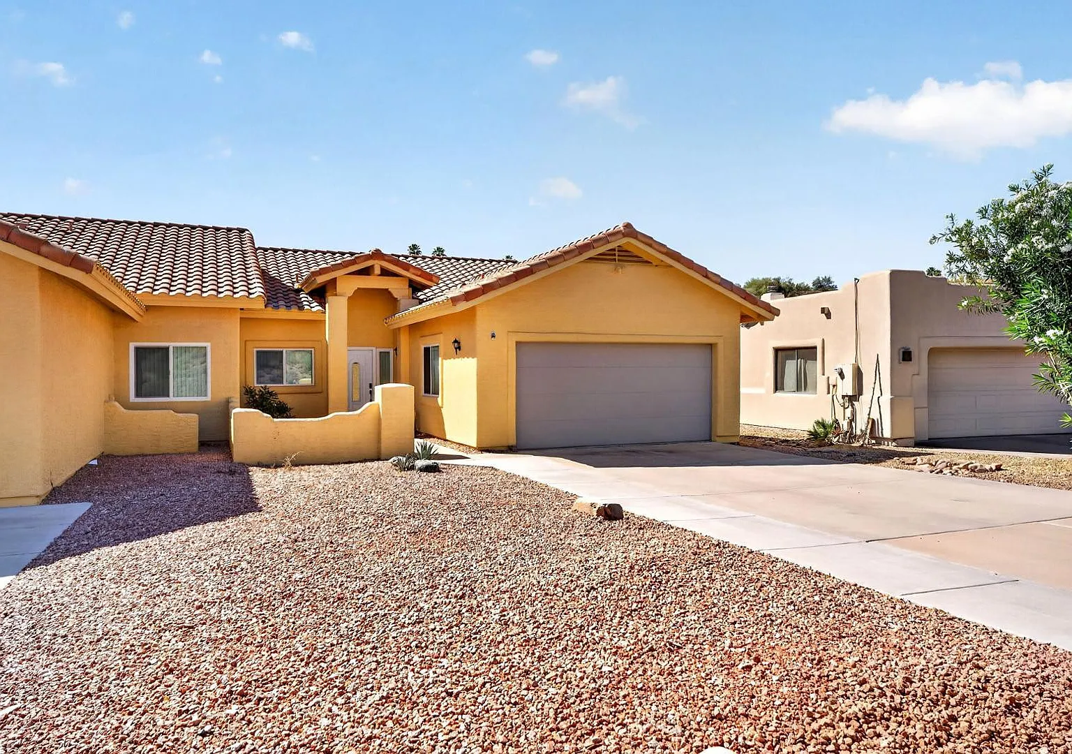 2 bed, 1200 sqft, $4,490 — Photo 4