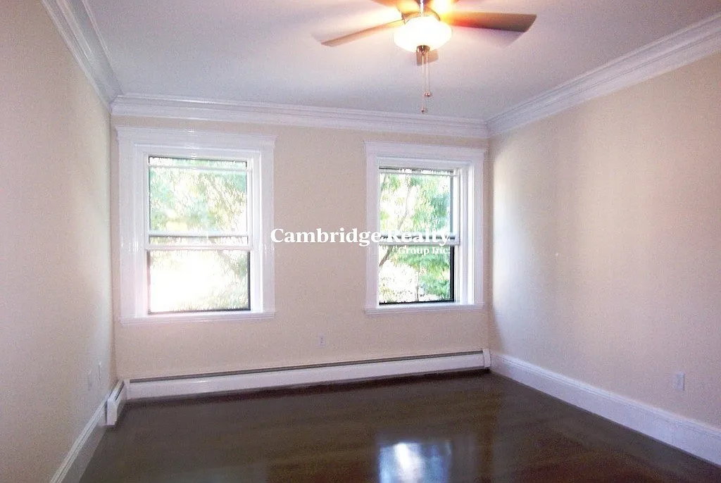 Building Photo - 18 Medfield St #3T