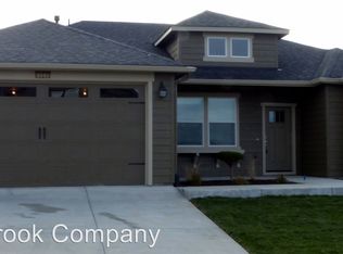 4840 SW Volcano View Way, Redmond, OR 97756