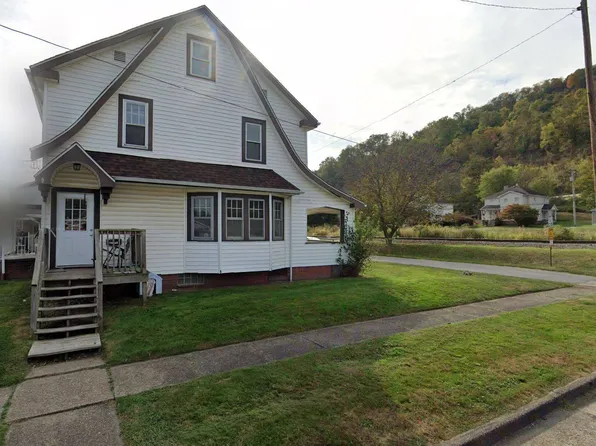 516 Buckeye St, Tiltonsville, OH 43963