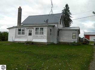 1816 Eisenhower Rd, Six Lakes, MI 48886