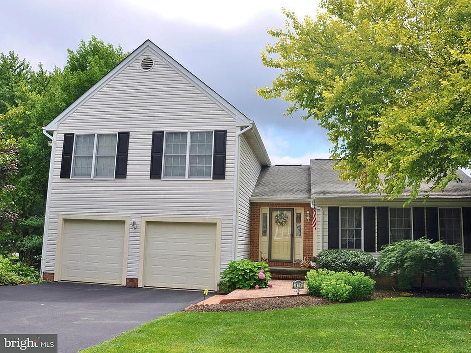 1st image of 113 S Shaffer Dr