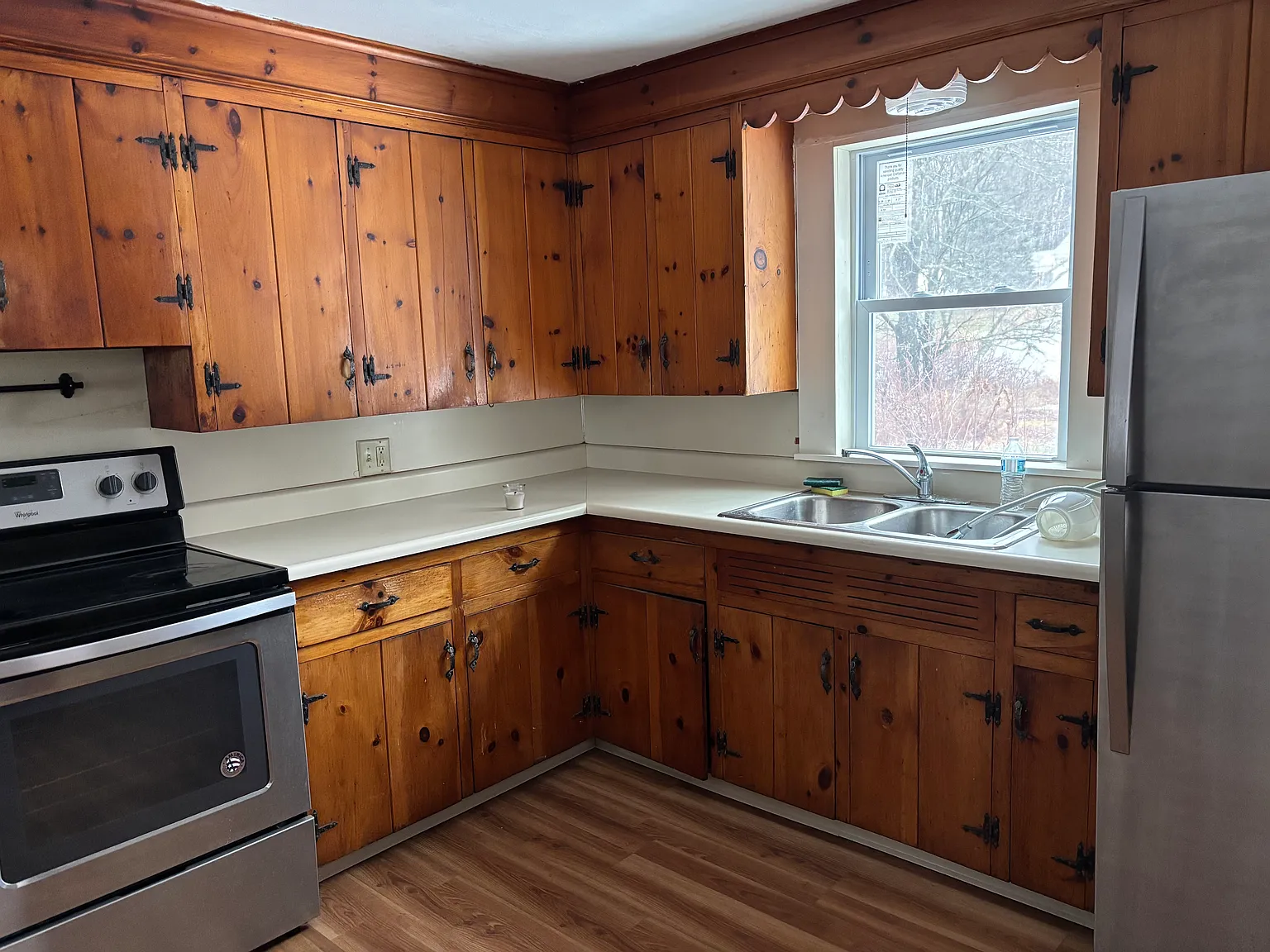 3 bed, 819 sqft, $1,800 — Photo 3