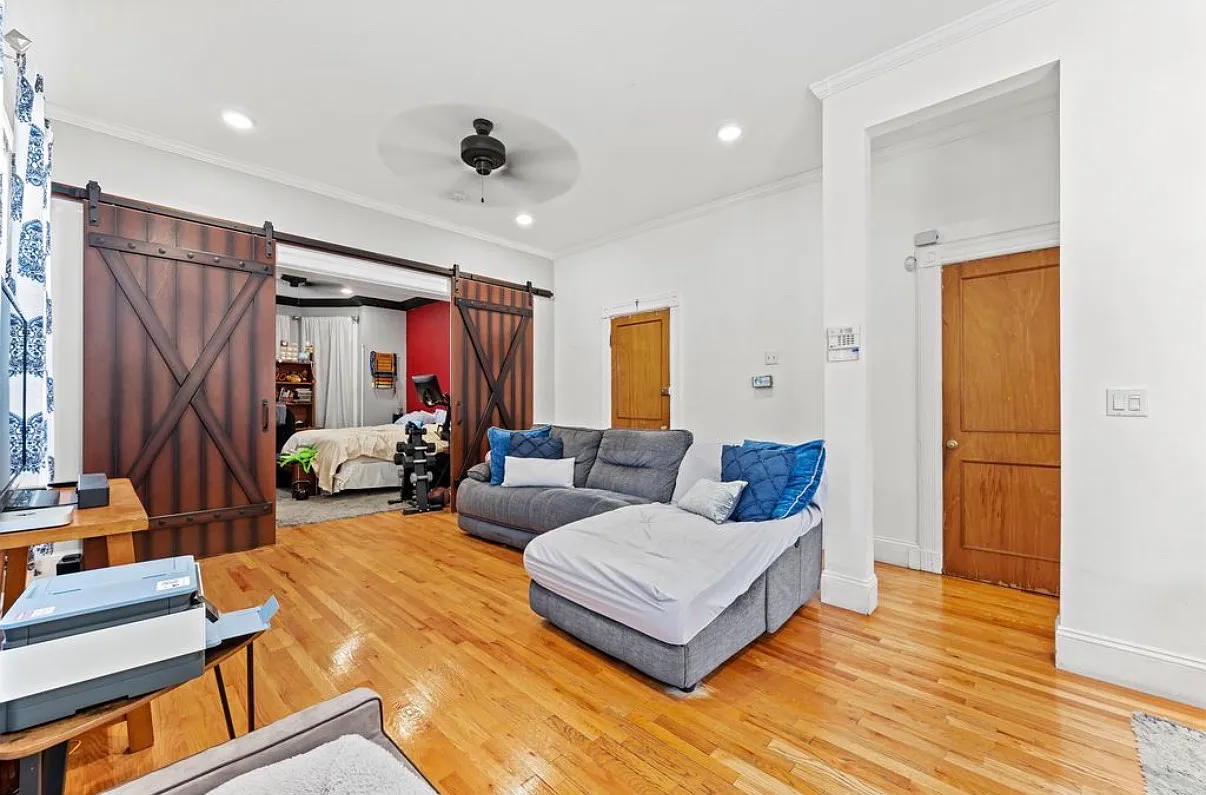 3 bed, 1500 sqft, $3,650 — Photo 3