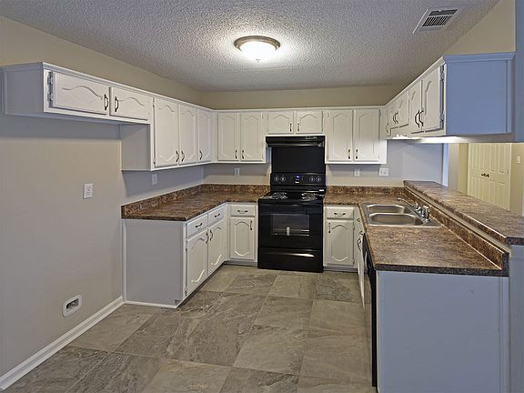 5th image of 8699 Forest Breeze Dr