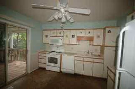 3rd image of 2733 Tanglewood Dr