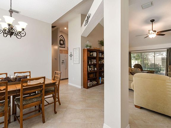 4th image of 3902 SW Kakopo St