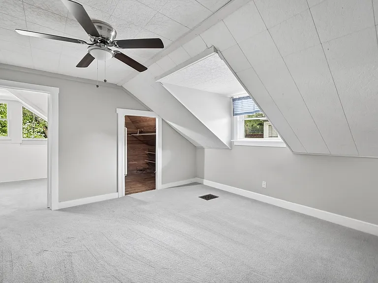 3774 Drake Ave — Photo 30