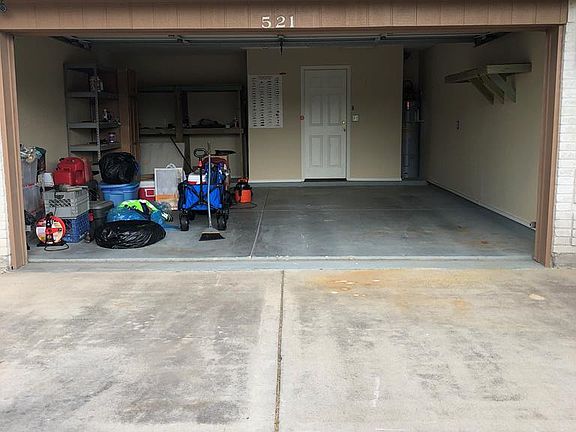 4th image of 521 Orange Ln