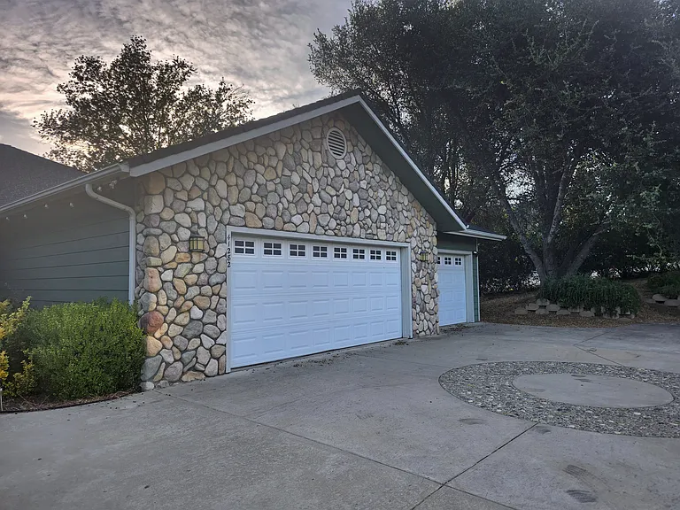 Singing Hills Cir — Photo 9