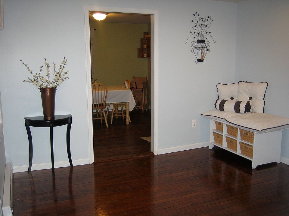 Front Entry Way