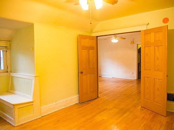 2nd image of 1075 24th Ave SE #3