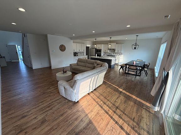 3rd image of 7048 Dunton Rd #1