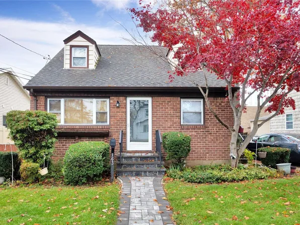 163 Roosevelt Avenue, Mineola, NY 11501