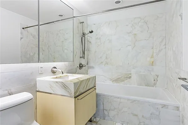 Rented by R New York | media 5