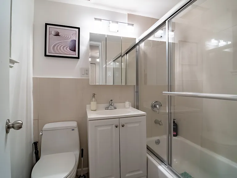 117 E Bellevue Pl #1 — Photo 11