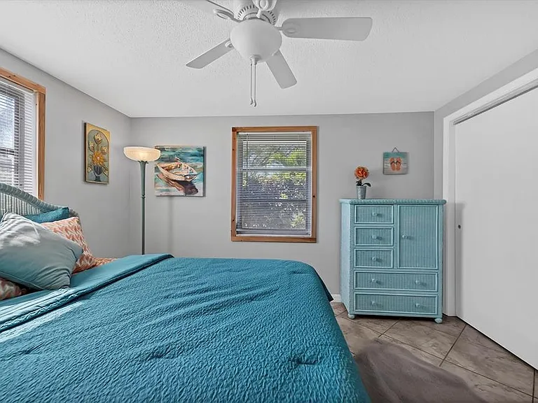 2323 Doud St — Photo 17