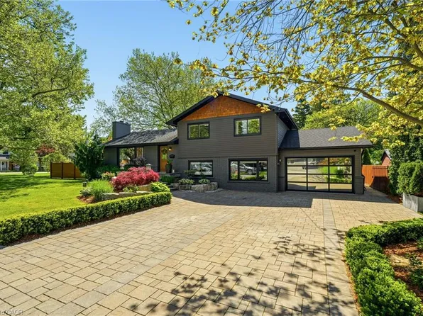 600 Deborah Cres, Burlington, ON L7T 2N1