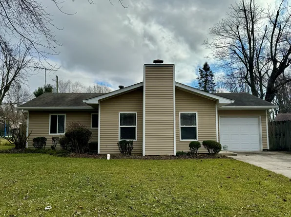 33 Hollybrook Dr, New Whiteland, IN 46184