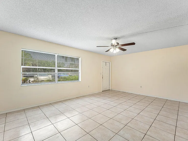 9050 NW 28th St #112 — Photo 10