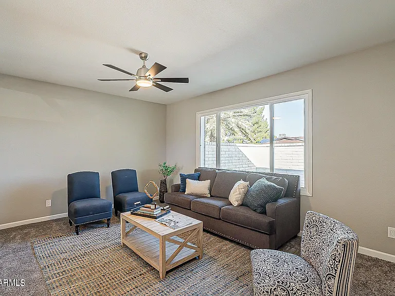 14008 N 52nd Ave — Photo 5