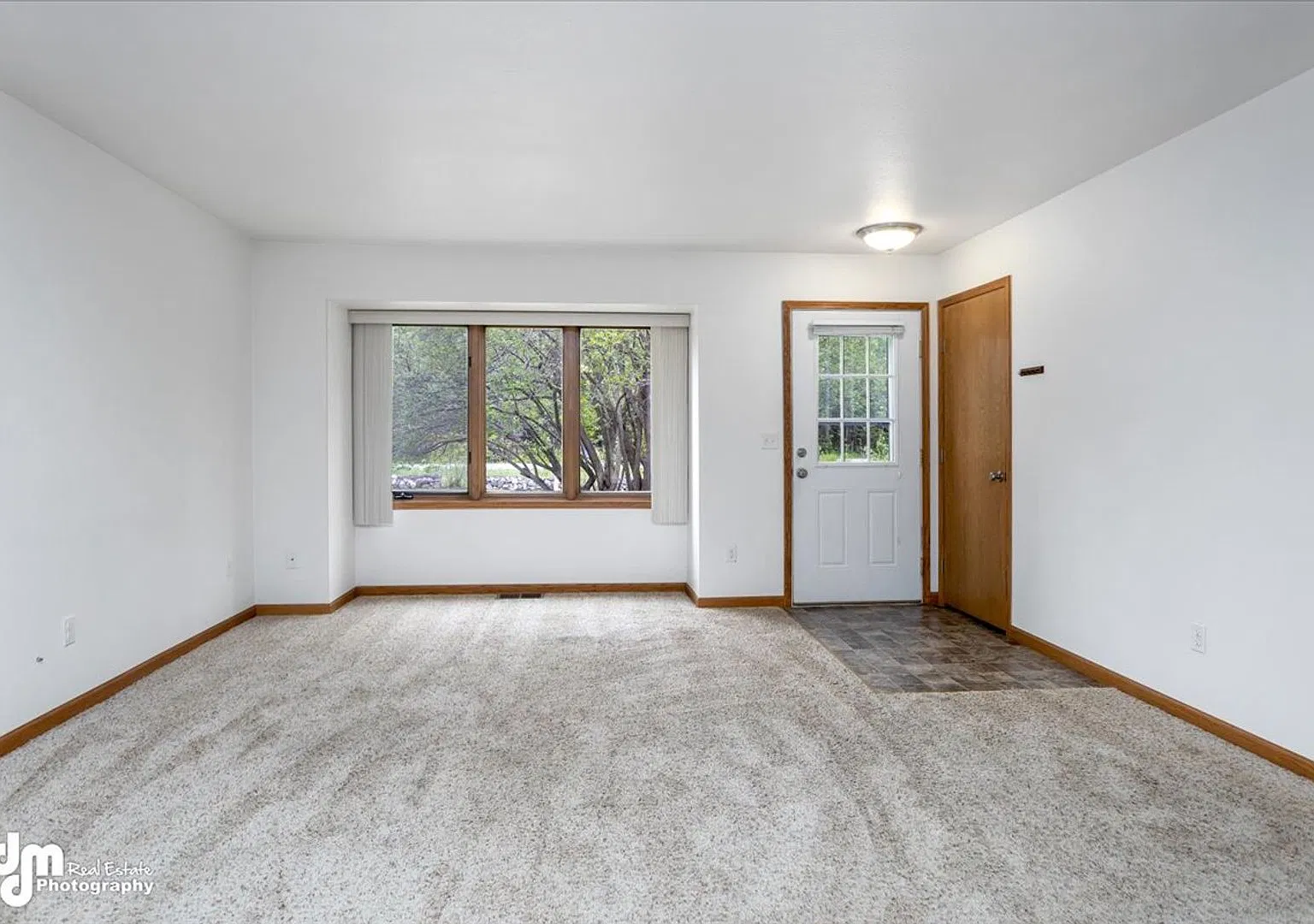 Charming 3BD/1BA Single Family Home! — Photo 4