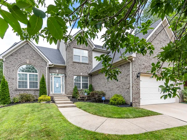 2784 Red Leaf Dr, Lexington, KY 40509