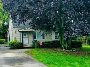 113 Edgeworth St, Valley Stream, NY 11581