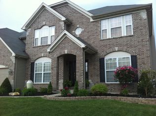 1034 Brook Mont Dr, O'Fallon, MO