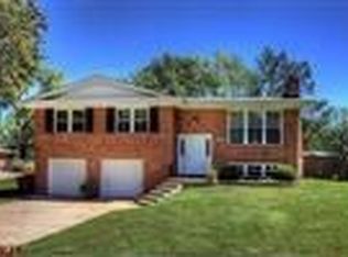 11348 Five Oaks Pkwy, Saint Louis, MO 63128