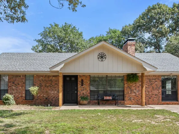 626 Jack Dr, Lindale, TX 75771