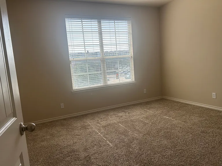 950 Henderson St #1320 — Photo 13