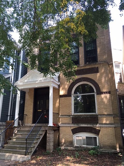 1st image of 3849 N Hermitage Ave #2