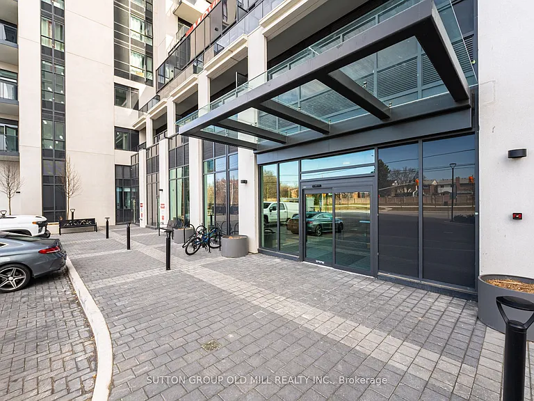 204 Burnhamthorpe Rd E #104 — Photo 3