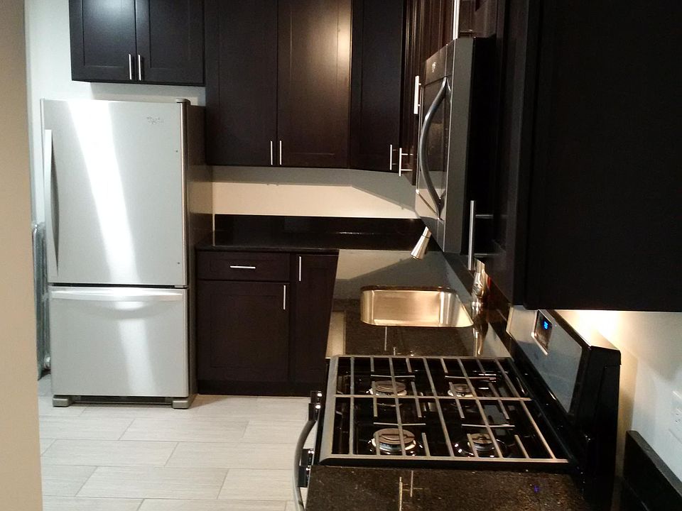 2nd image of 4725 N Lincoln Ave APT 2D