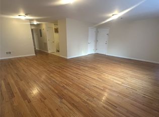 420 S 16th St #2F, Newark, NJ 07103