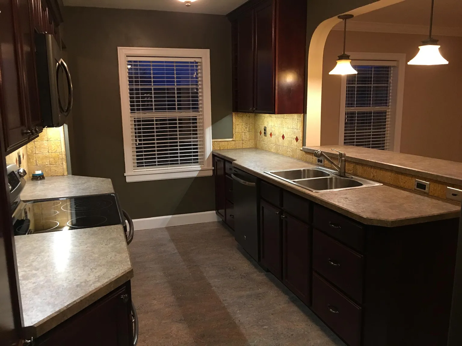 338 Christofferson Ln — Photo 4