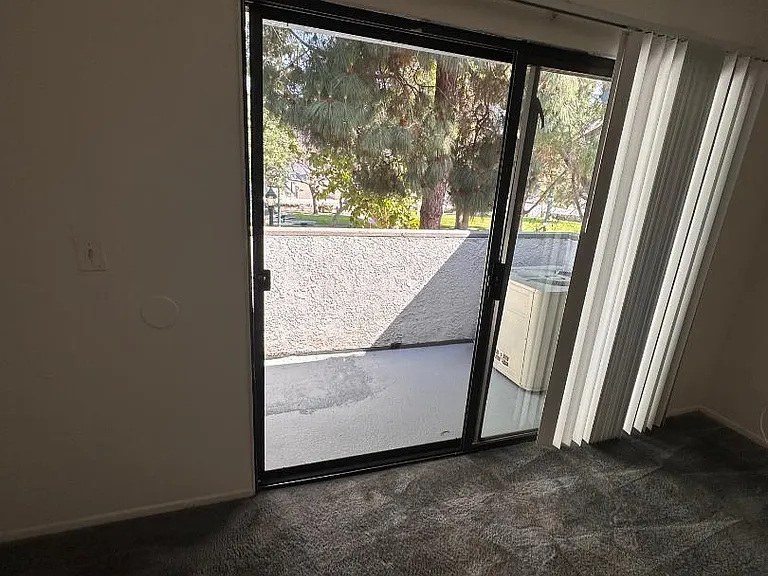 412 S Clementine St #209 — Photo 4