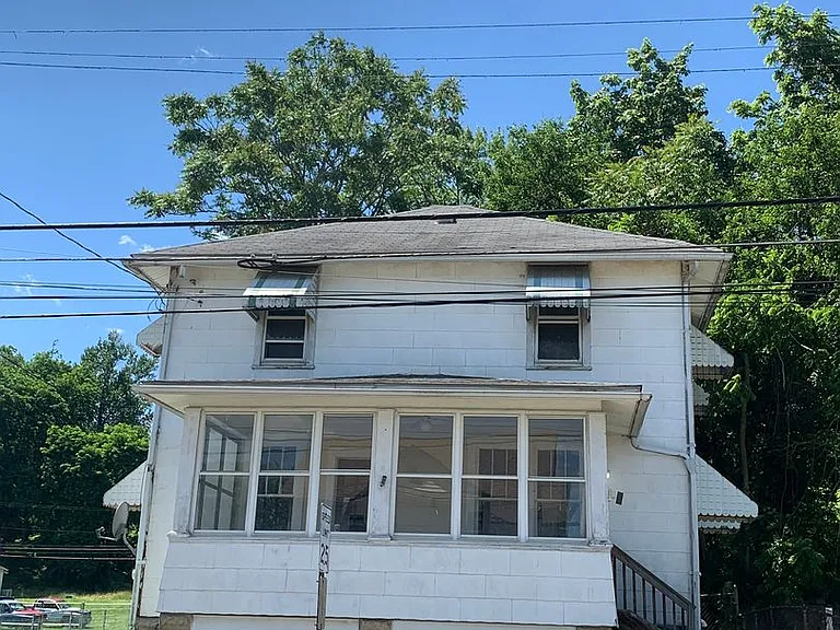 1237 Lynn St — Photo 1