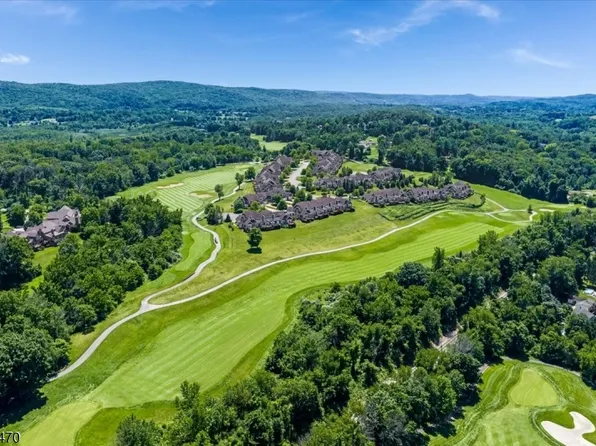 9 Rockhall Ct, Hardyston Twp., NJ 07419