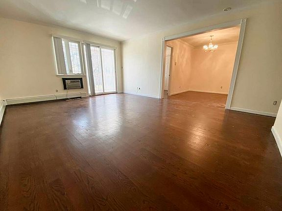 3rd image of 30-06 Hobart St #2A
